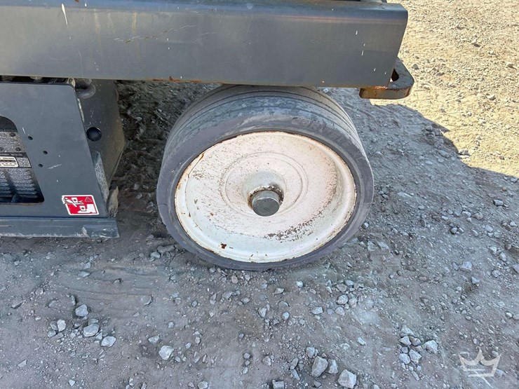 2019-skyjack-sj4632-32ft.-electric-scissor-lift-image-20