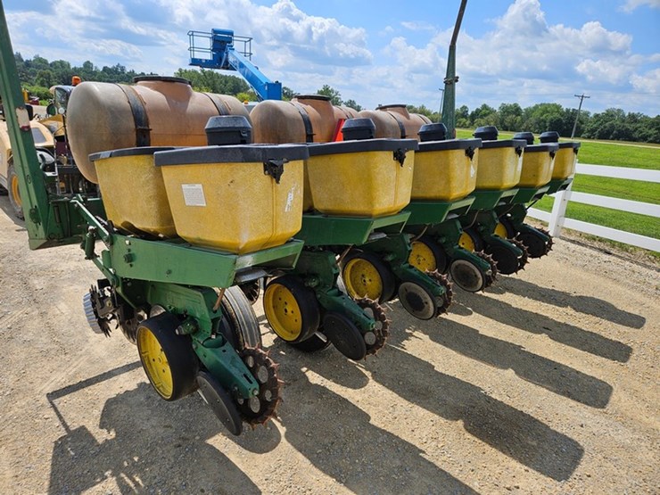 john-deere-7000-image-24
