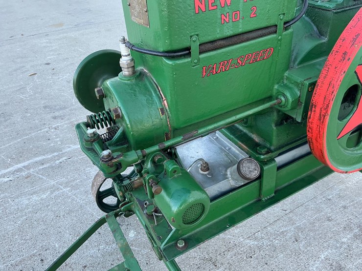 #5067-•-new-idea-no.-2-vari-speed-hit-and-miss-stationary-gas-engine-on-transport-cart-image-10