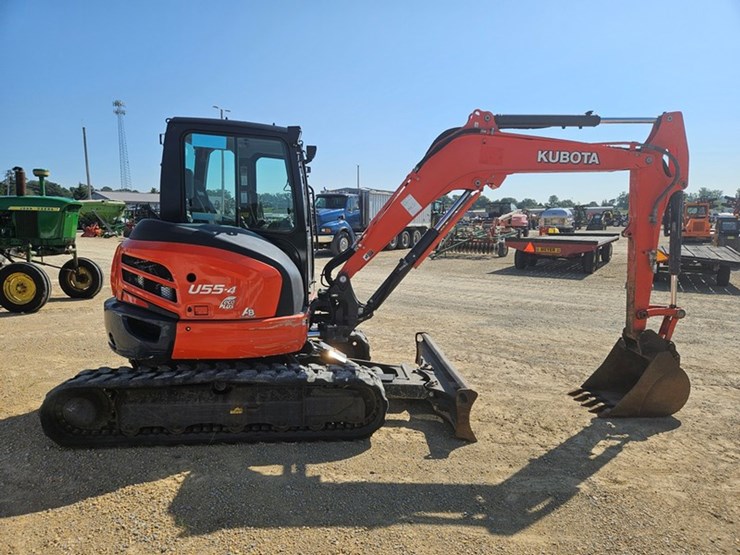 2020-kubota-u55-image-6