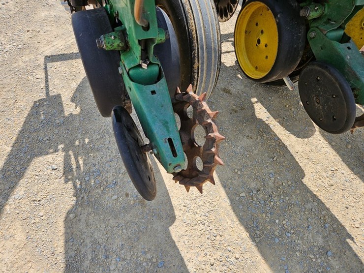 john-deere-7000-image-41