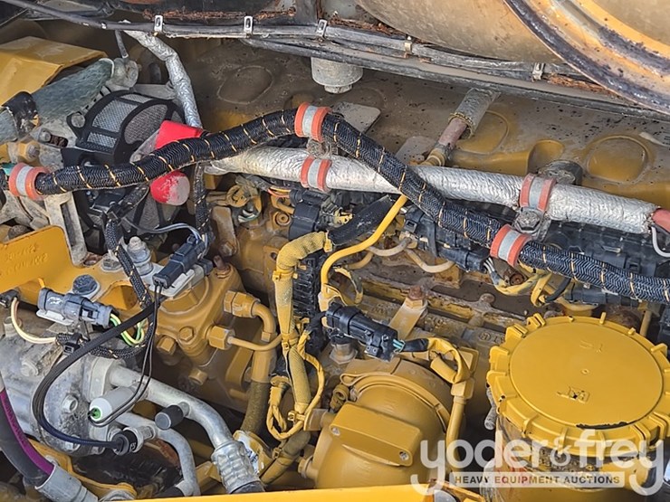 2015-caterpillar-966m-image-65