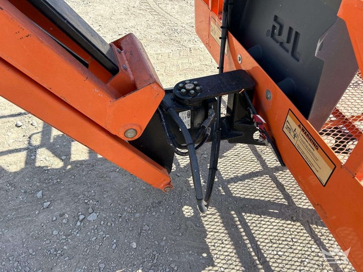 2016-jlg-e450aj-image-13