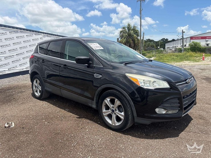 2015-ford-escape-image-2