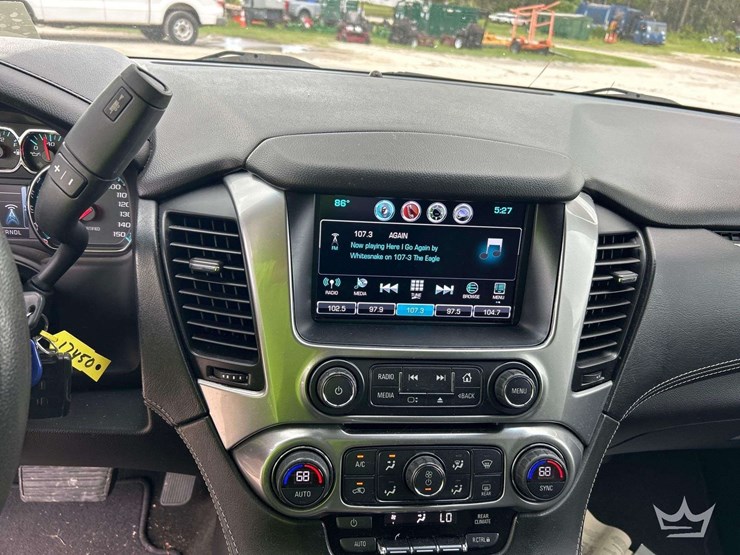 2018-chevrolet-tahoe-image-15