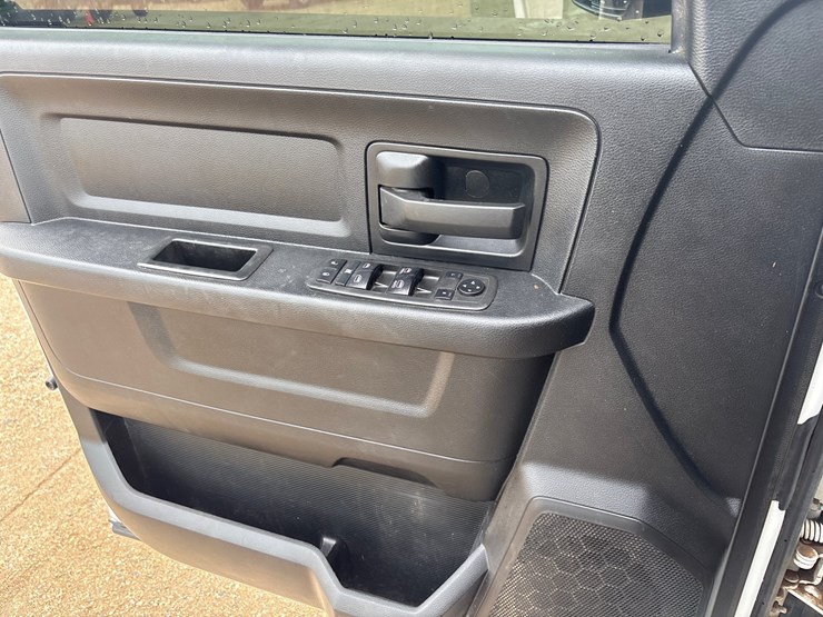 2021-dodge-2500-image-8