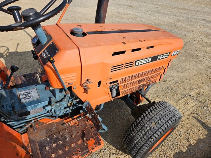 kubota-b8200-image-15