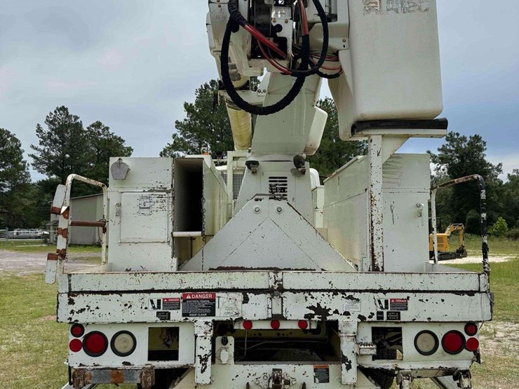 2009-international-durastar-4400-image-29