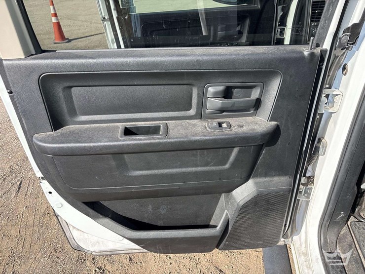 2019-dodge-1500-image-21