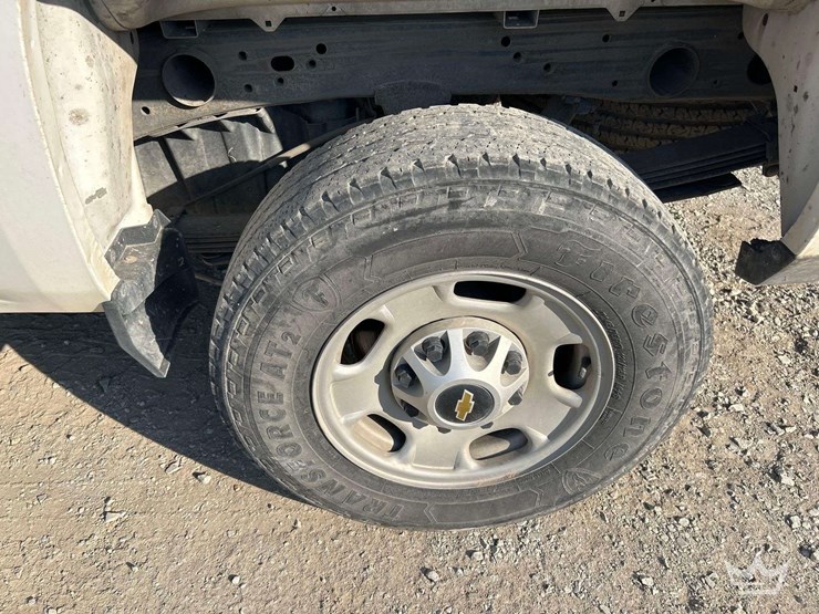 2019-chevrolet-silverado-2500-image-27