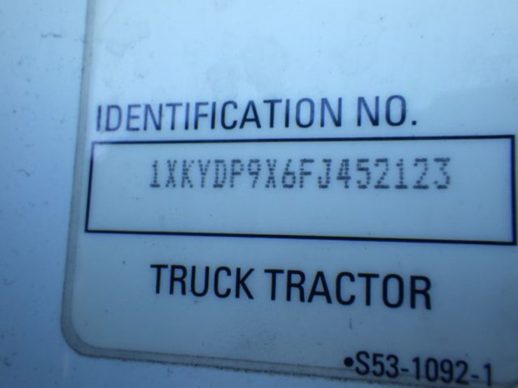 2015-kenworth-t680-image-22