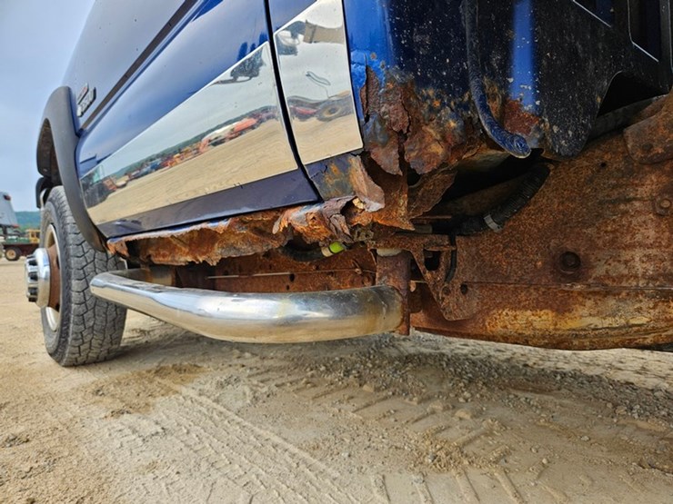 2004-chevrolet-3500-image-20