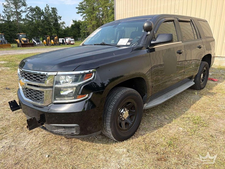 2015-chevrolet-tahoe-image-1