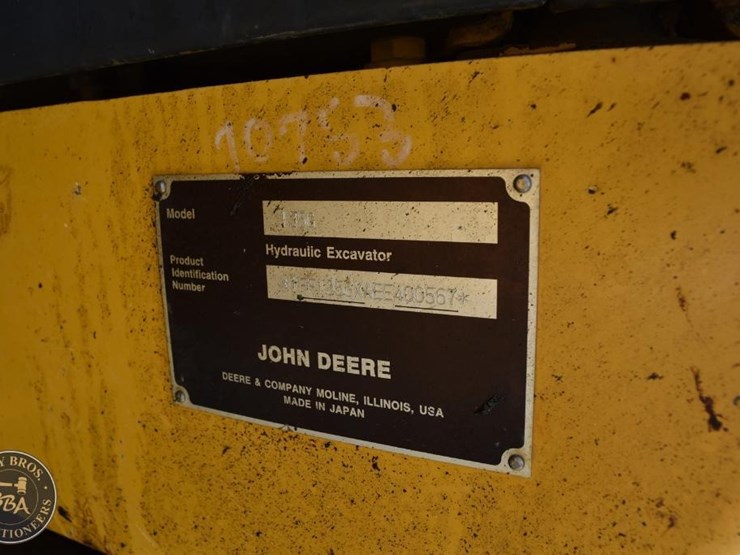2014-deere-135g-image-41
