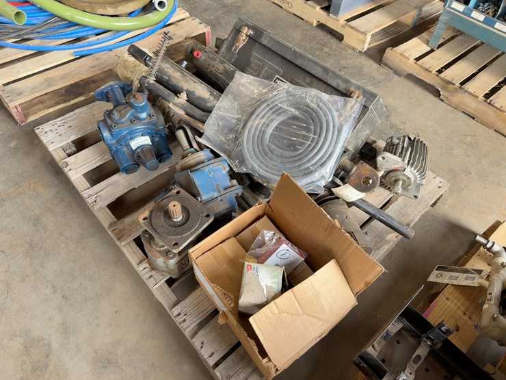 quantity-of-assorted-parts-image-4