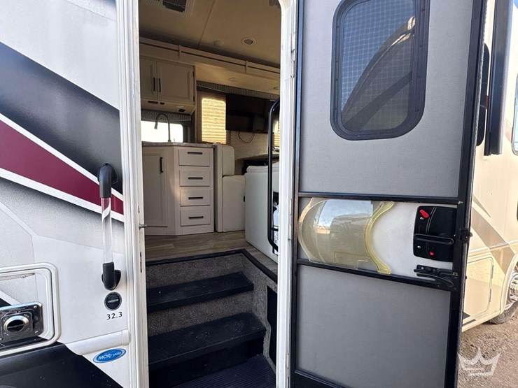 2020-ford-f53-thor-ace-32.3-33.5ft-class-a-motorhome-image-8
