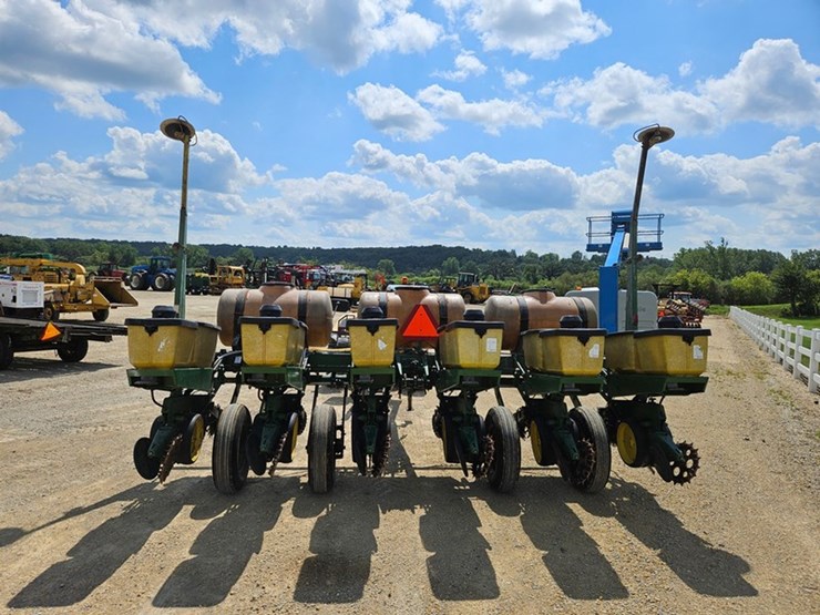 john-deere-7000-image-4