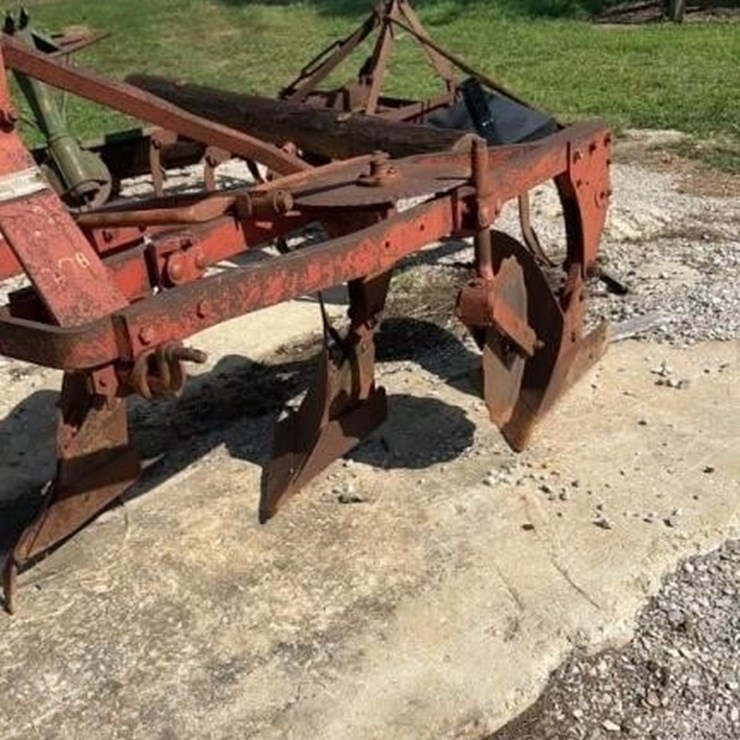 MASSEY-FERGUSON 74