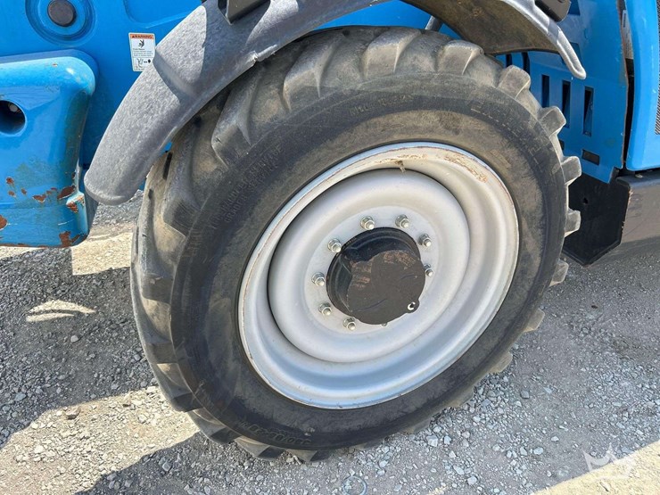 2019-genie-gth844-image-24