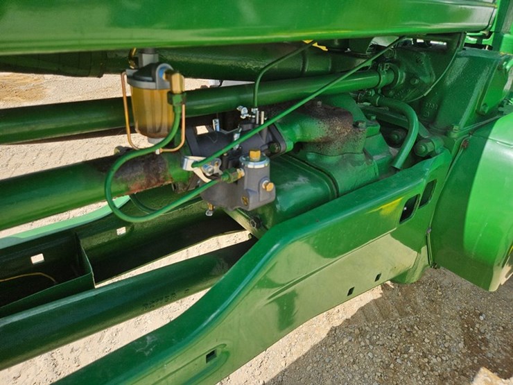 john-deere-b-image-12