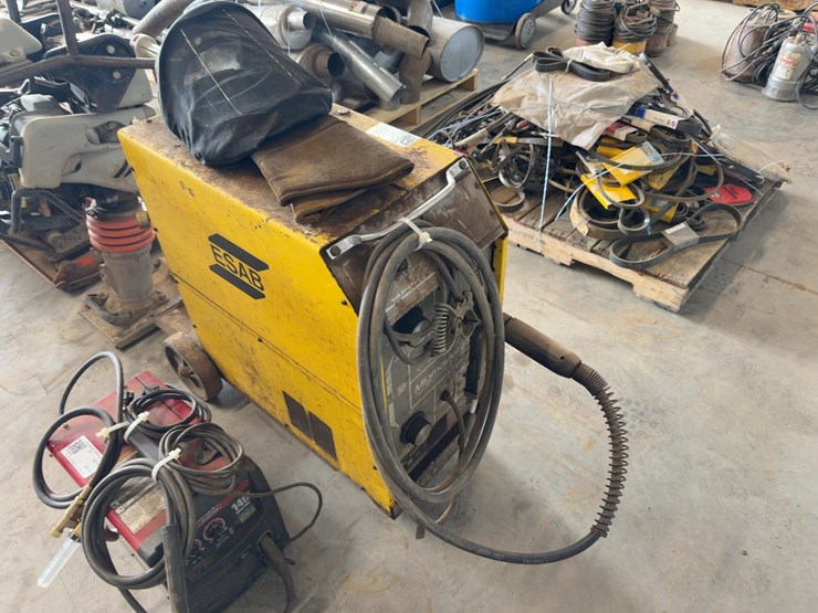 esab-migmaster-250-mig-welder-image-4