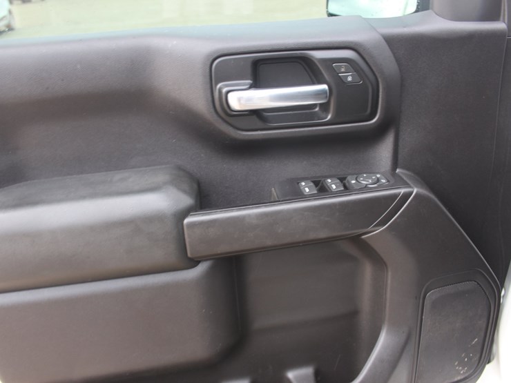 2019-chevrolet-1500-image-9