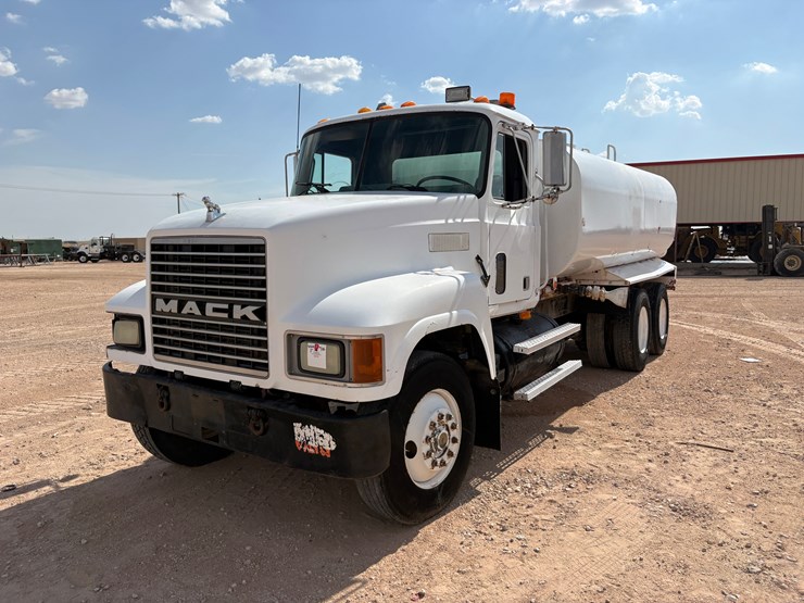 1993-mack-ch613-image-2