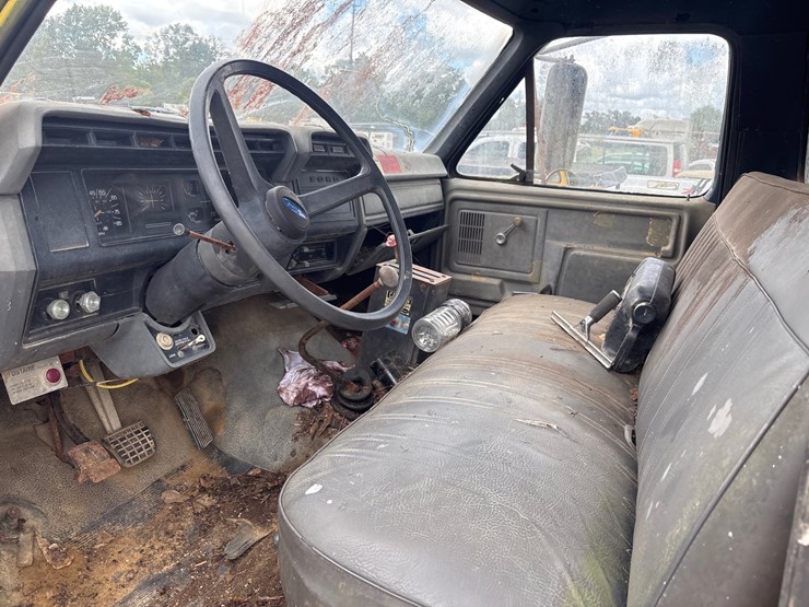 ford-f800-image-7
