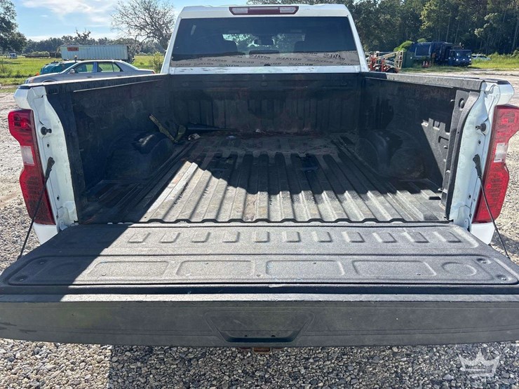 2024-chevrolet-silverado-2500-image-22