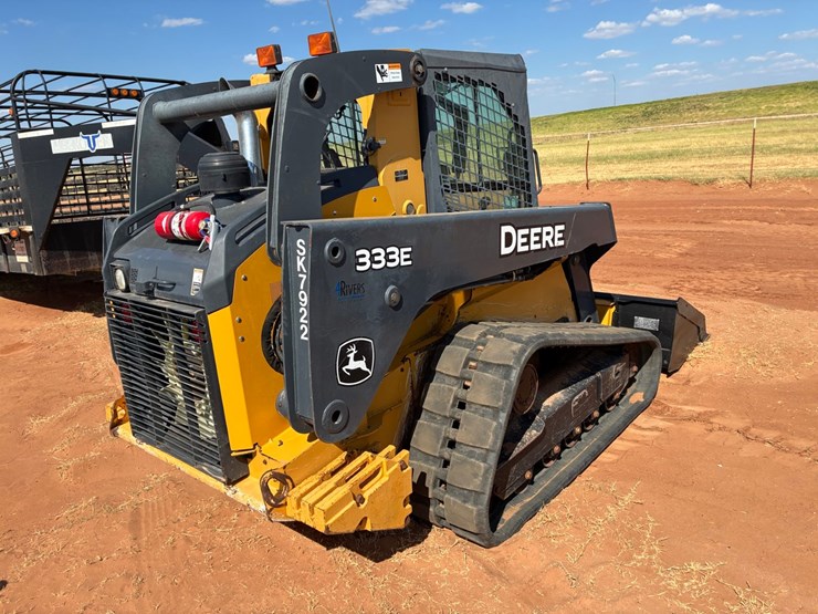 deere-333e-image-3