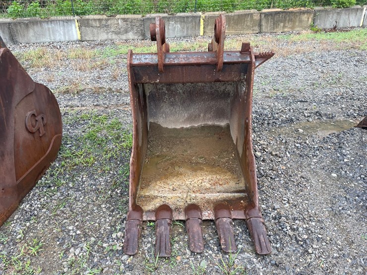 #4513-•-doosan-excavator-bucket-image-1