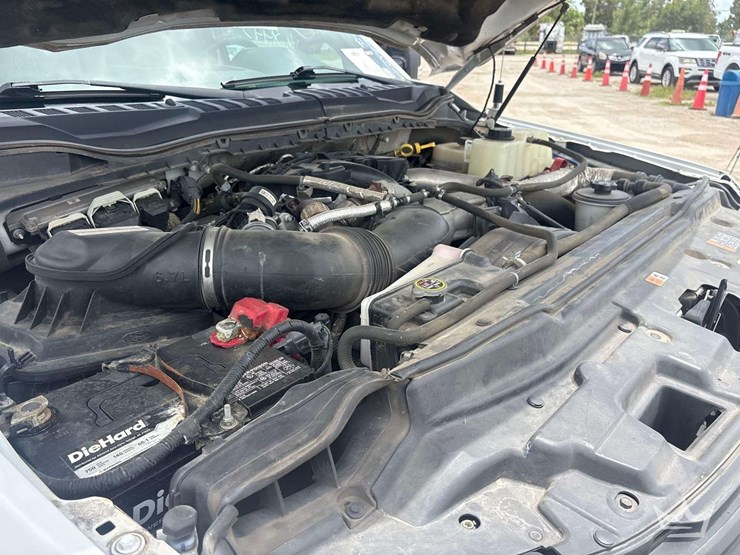 2017-ford-f550-image-9