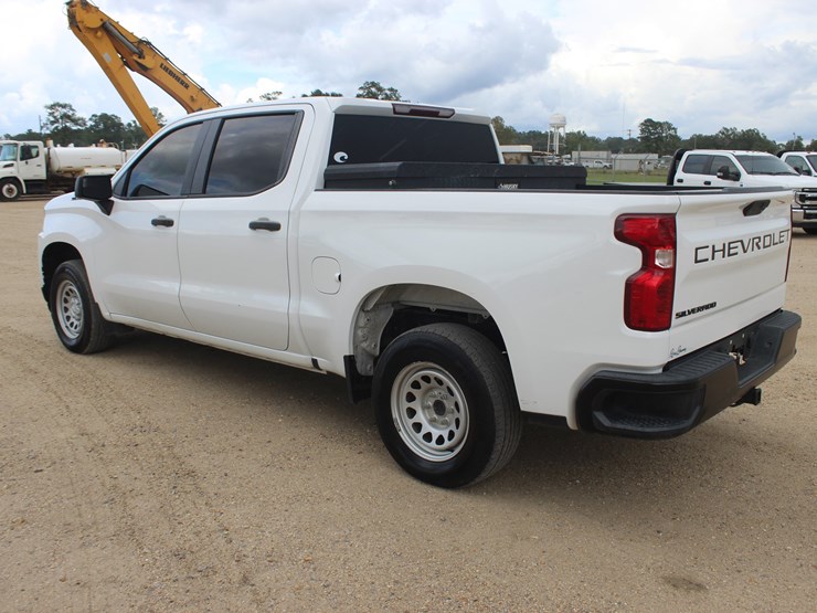 2019-chevrolet-1500-image-3