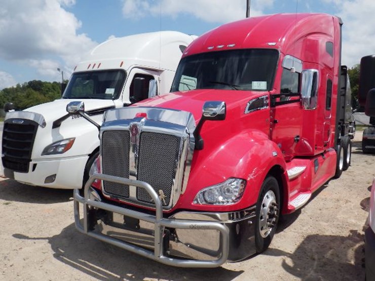 2019-kenworth-t680-image-1