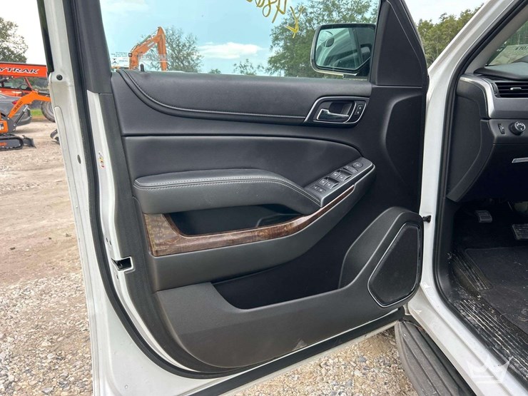 2018-chevrolet-tahoe-image-11