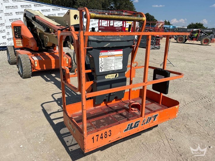 2016-jlg-e450aj-image-15