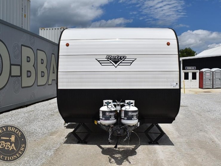 2022-riverside-rv-retro-190bh-46275-image-8