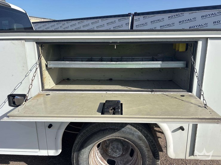 2017-ford-f350-image-15