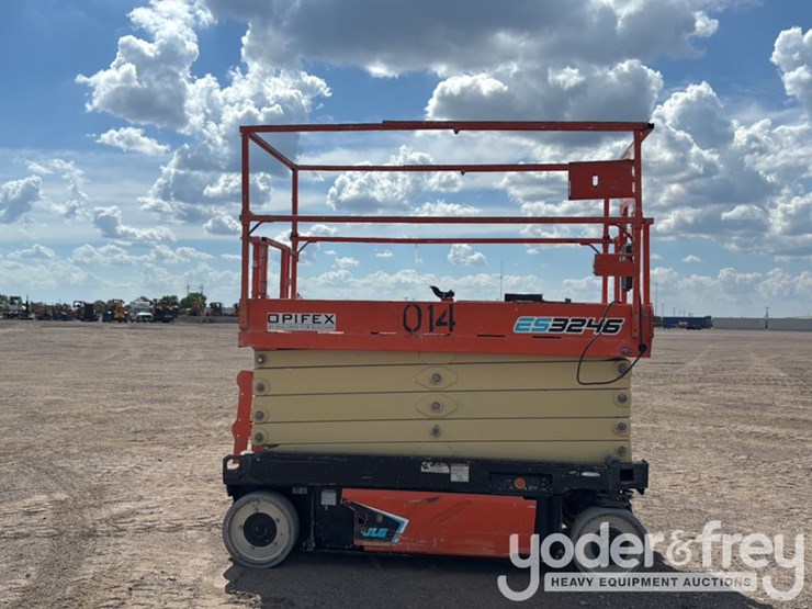 2021-jlg-es3246-image-6