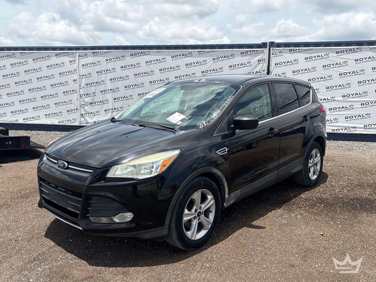 2015-ford-escape-image-1