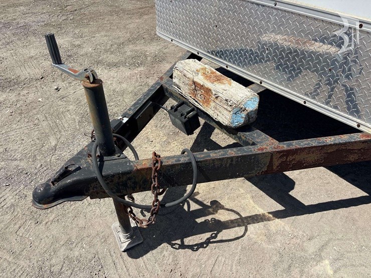 2015-16ft.-enclosed-cargo-t/a-trailer-image-11
