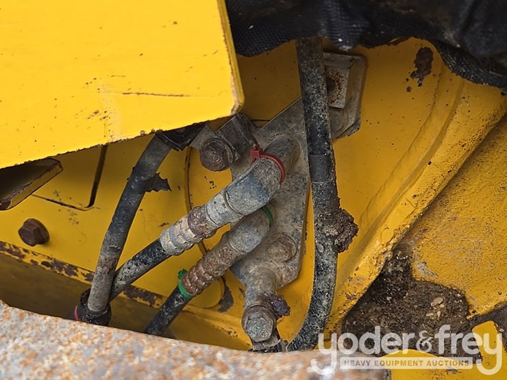 2018-komatsu-d61exi-24-image-24