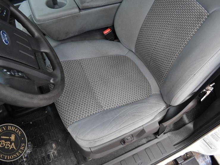 2020-ford-f650-image-29