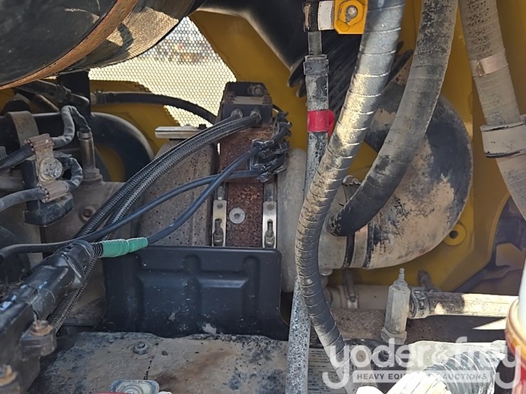 2018-komatsu-d61exi-24-image-44