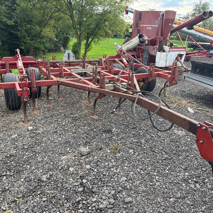 #743 • 12’ Cultivator