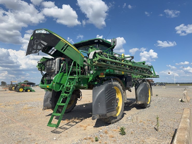 2016-john-deere-r4038-image-1