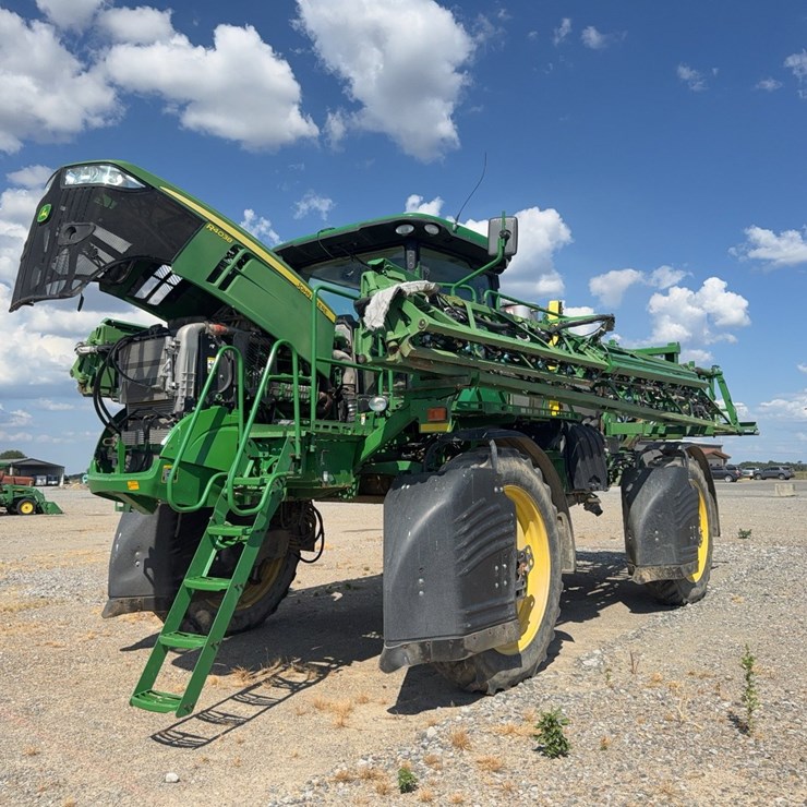 2016 JOHN DEERE R4038