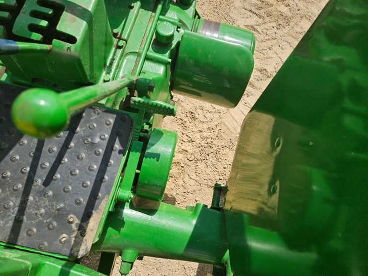 john-deere-b-image-27