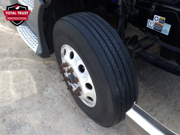 2020-kenworth-t680-image-25
