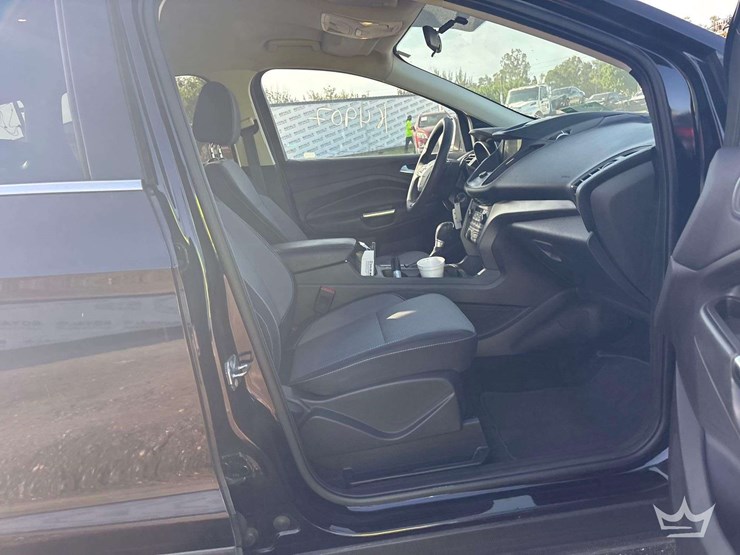 2017-ford-escape-image-18